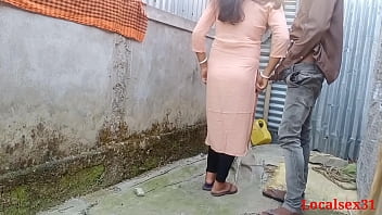 Indian Girl Dogystyle sex outdoor